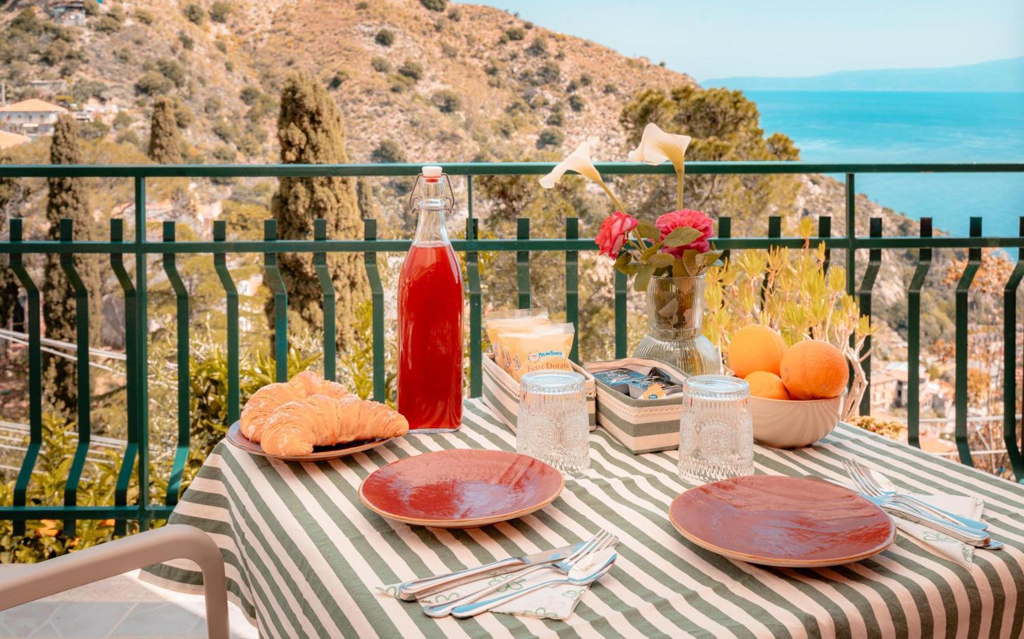 Pascià Madonna Rocca Acomodação com café da manhã Taormina Exterior foto